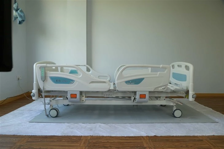 Three-Function Medical Electric Hospital Bed